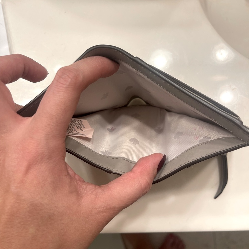Kate Spade Wallet - Picture 4 of 4